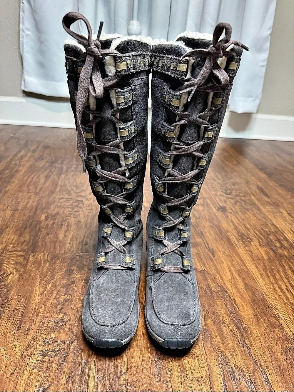 Timberland Women’s Size 8 Charcoal Gray Suede Tall Lace Up Shearling Boots